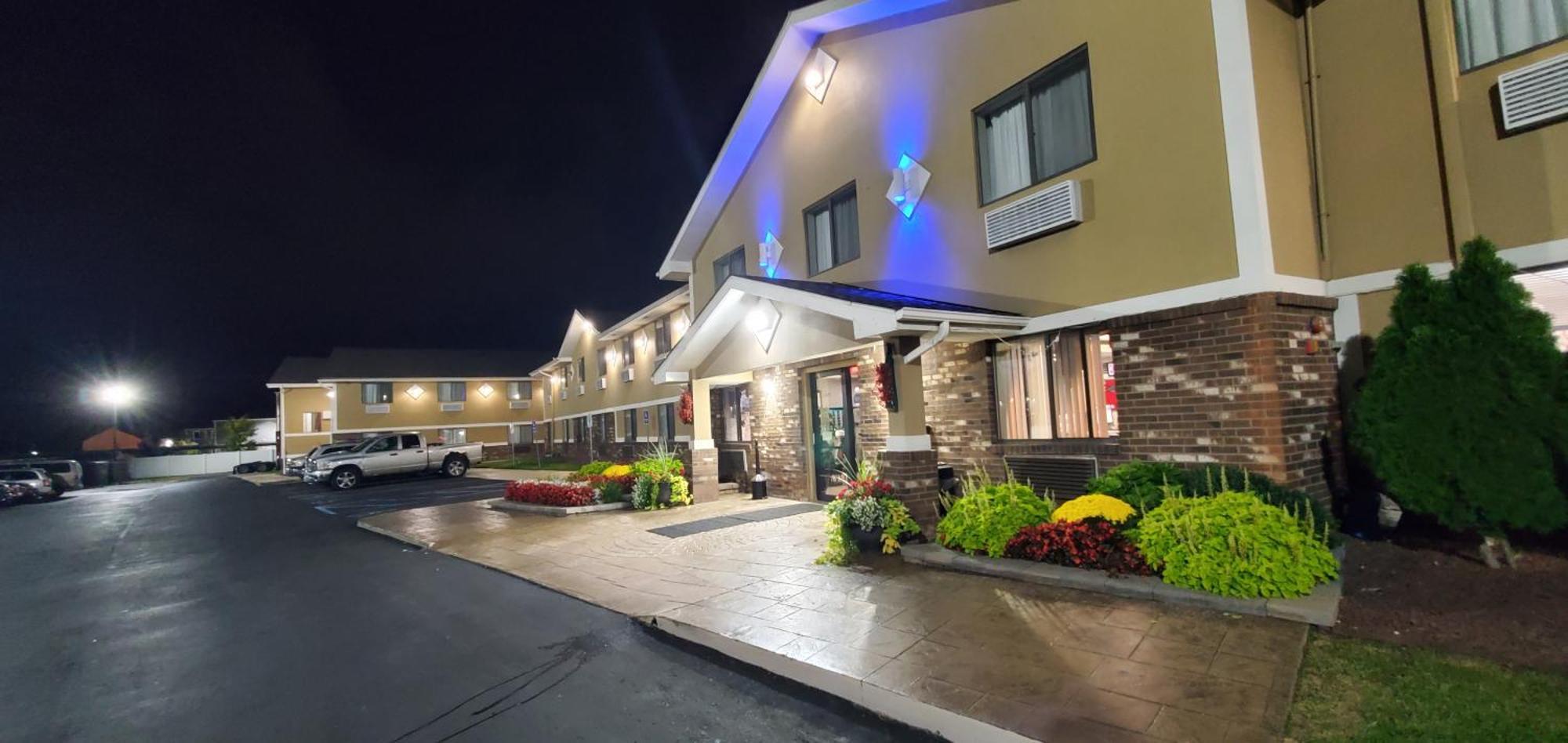 Hotel Super 8 By Wyndham Sterling Heights/Detroit Area Zewnętrze zdjęcie