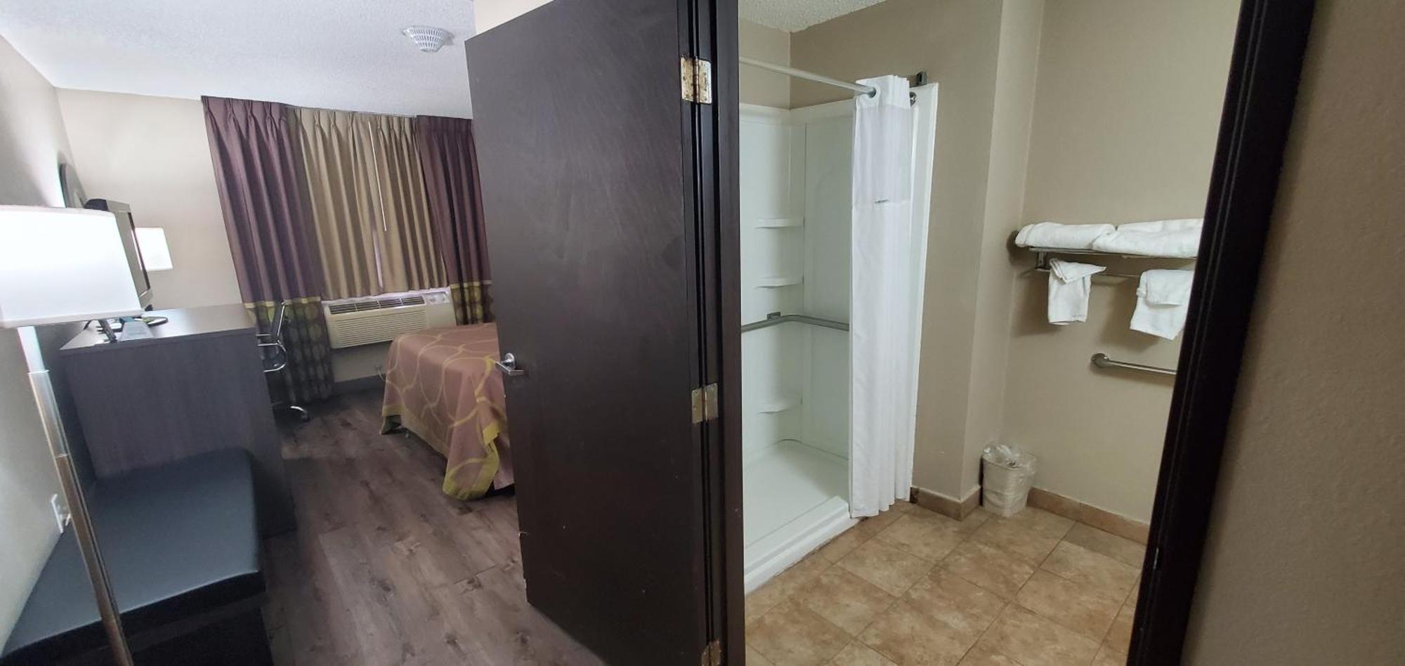 Hotel Super 8 By Wyndham Sterling Heights/Detroit Area Zewnętrze zdjęcie